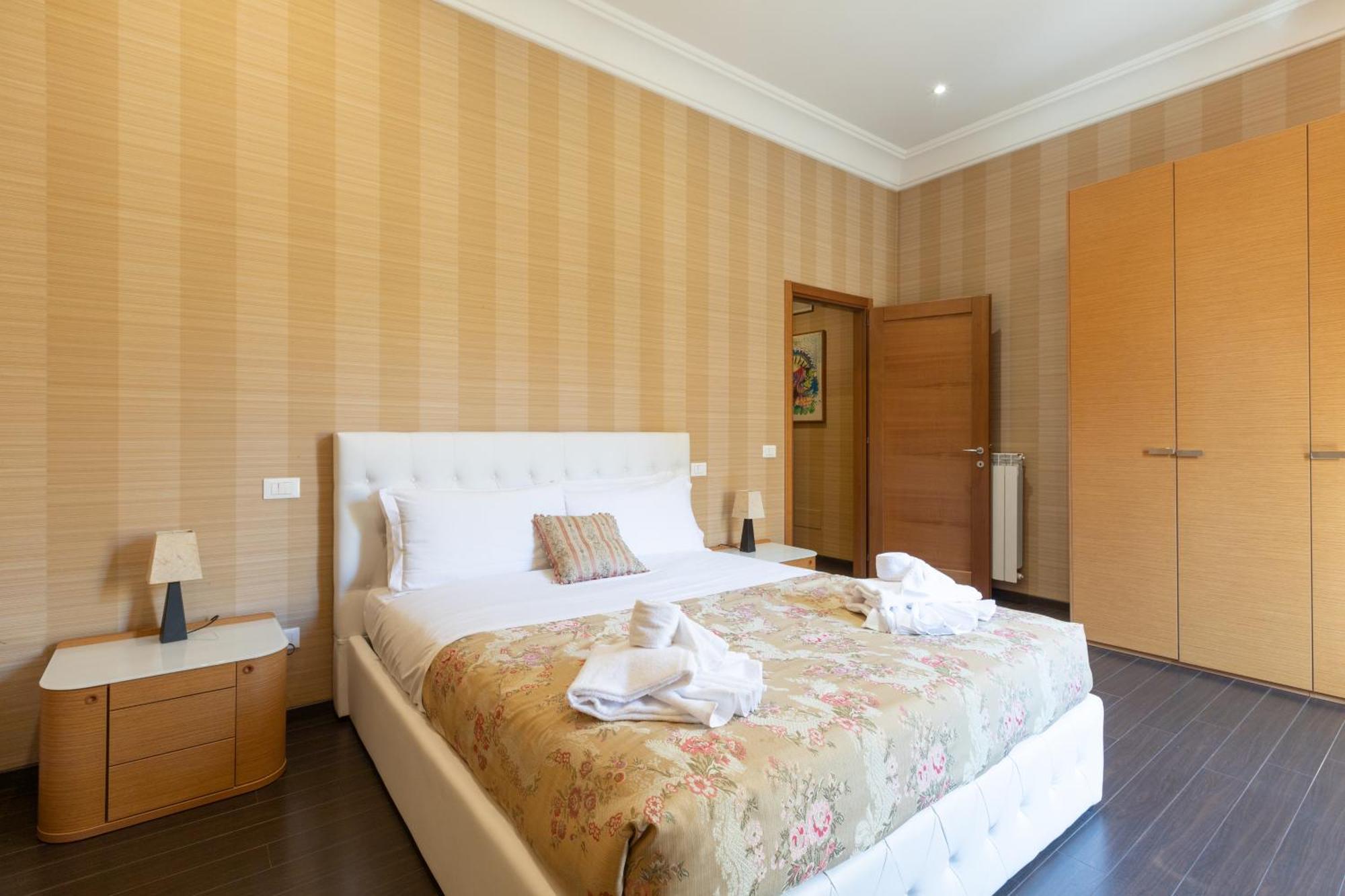 Elegant Suites In Рим Екстер'єр фото