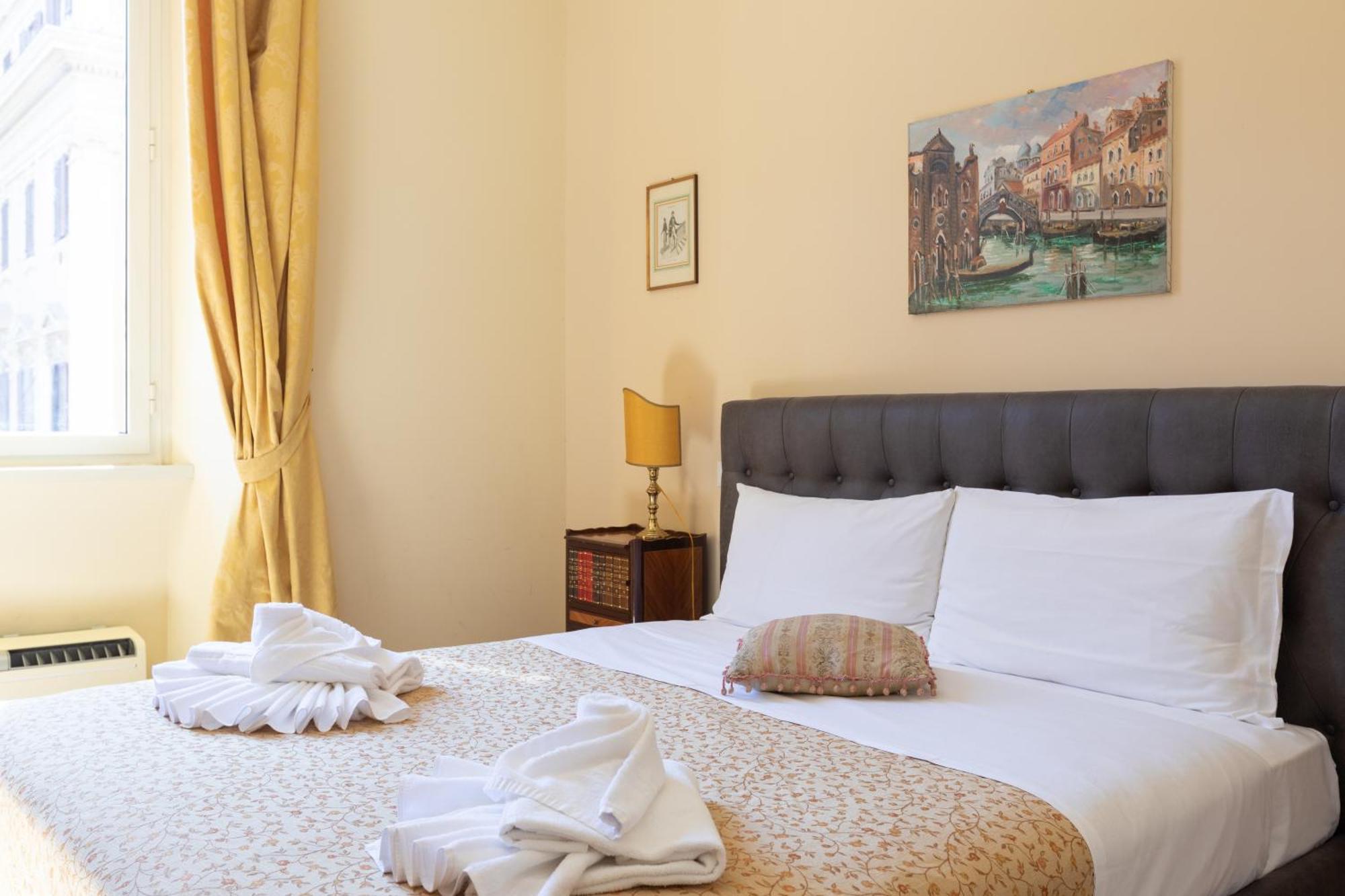 Elegant Suites In Рим Екстер'єр фото