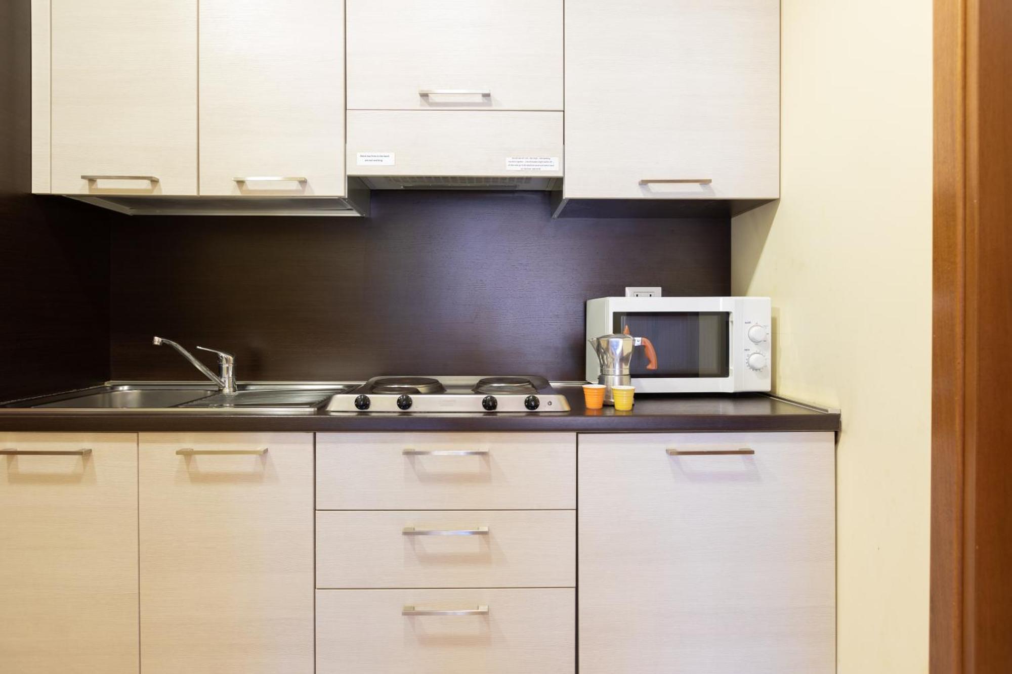 Elegant Suites In Рим Екстер'єр фото